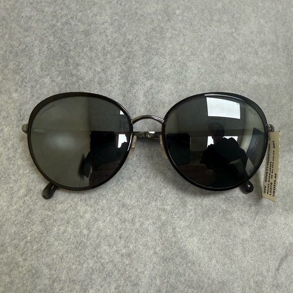 Chanel Women’s Dark Gray Frame Round Sunglasses main image 10